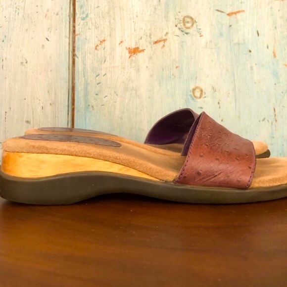 Made in Brazil deep eggplant-colored ostrich leather, comfortable, slide… - Picture 4 of 10